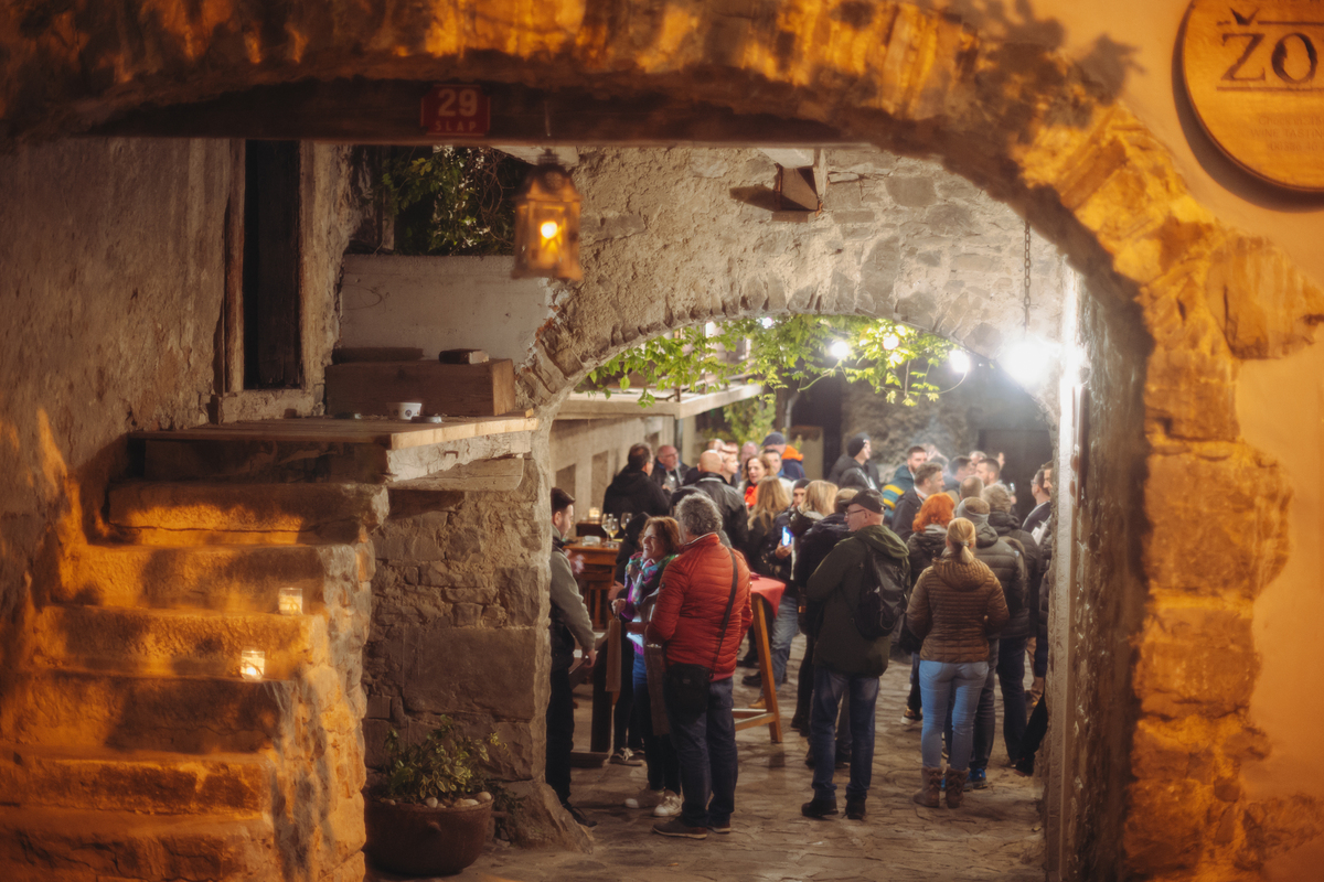 25. Odprti hrami na Slapu - vipava.si