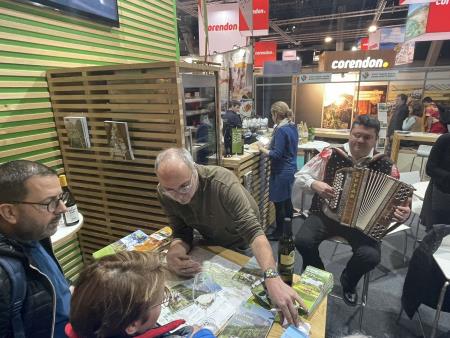 IMG-b3421a8c0de9faf02bfb1a85c0f83c7d-V