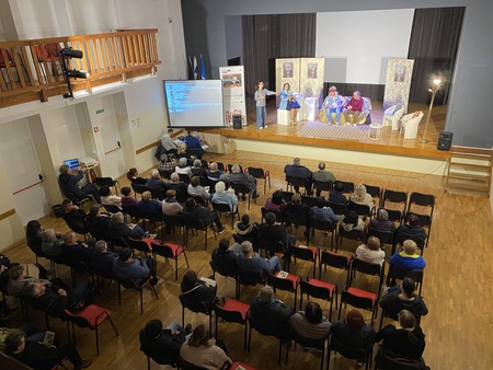 Komedija Kakšni smo … »drugačni«